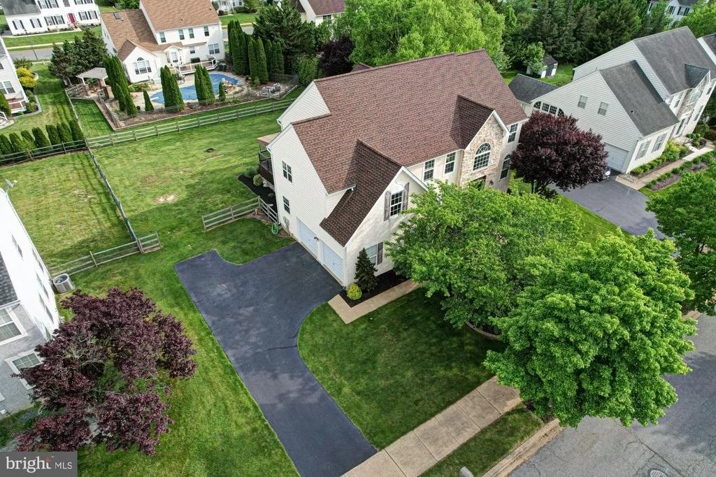 Photo of 123 WILLOW GROVE MILL DRIVE