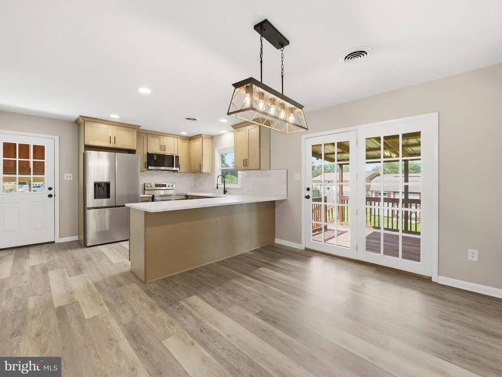 Photo of 17608 FOREST GLEN CIRCLE