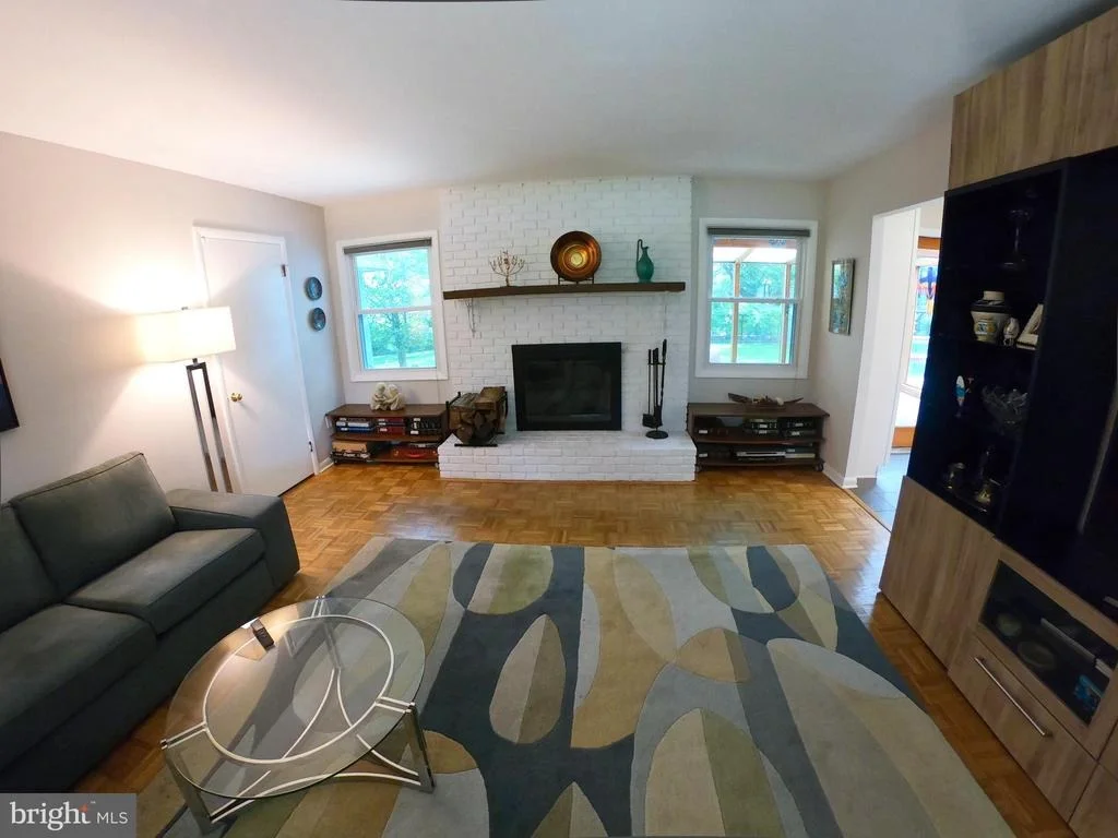 Photo of 14001 BETHPAGE LANE