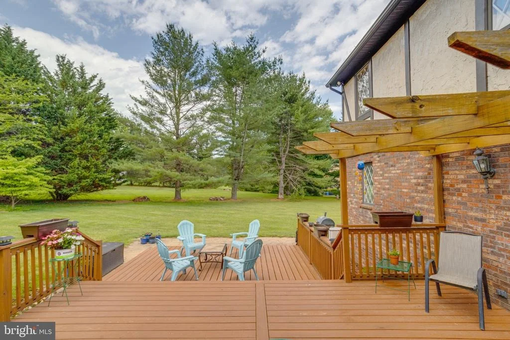 Photo of 2300 KINGS ARMS DRIVE