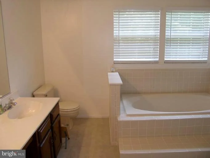Photo of 125 BOOKHAM LANE