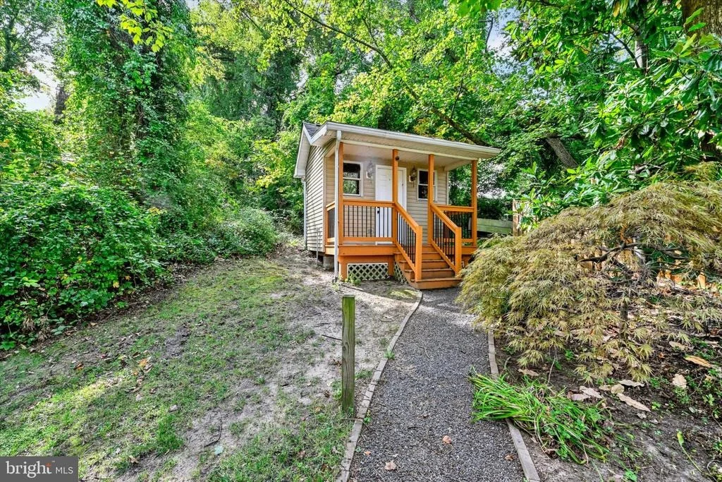 Photo of 1292 SWAN DRIVE