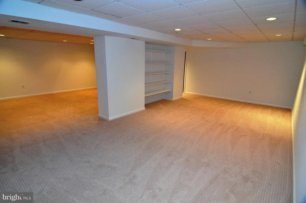 Photo of 19820 MEREDITH DRIVE