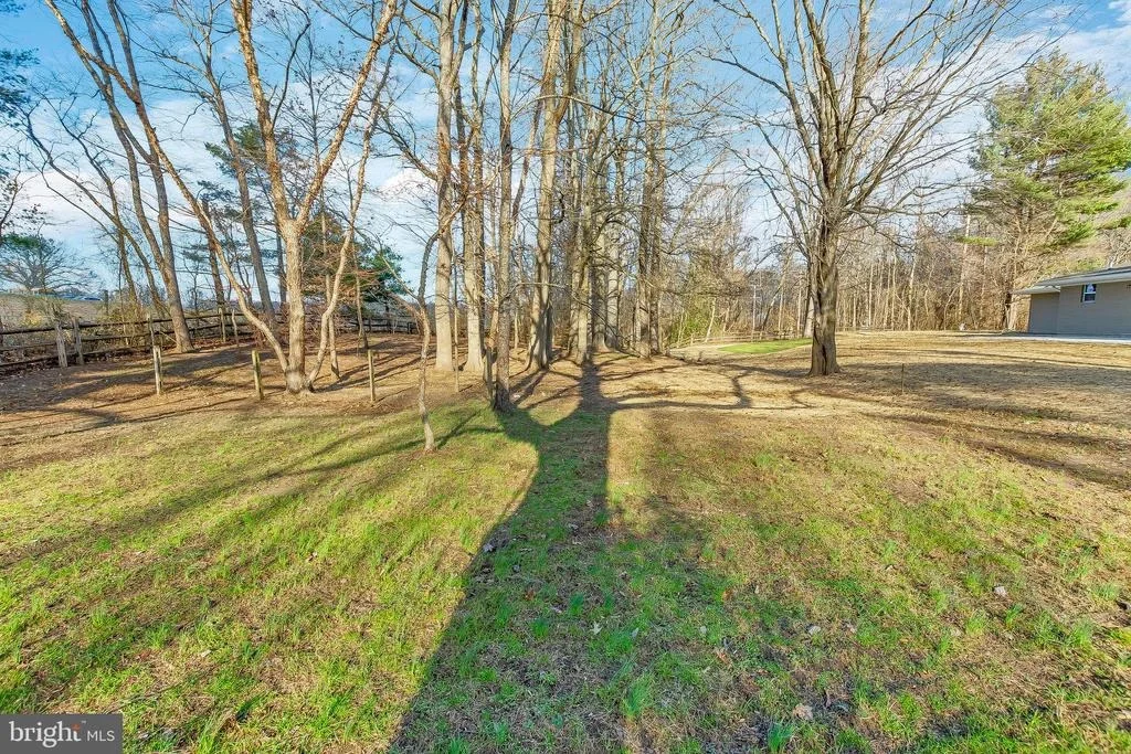Photo of 9426 BOYDS TURN ROAD