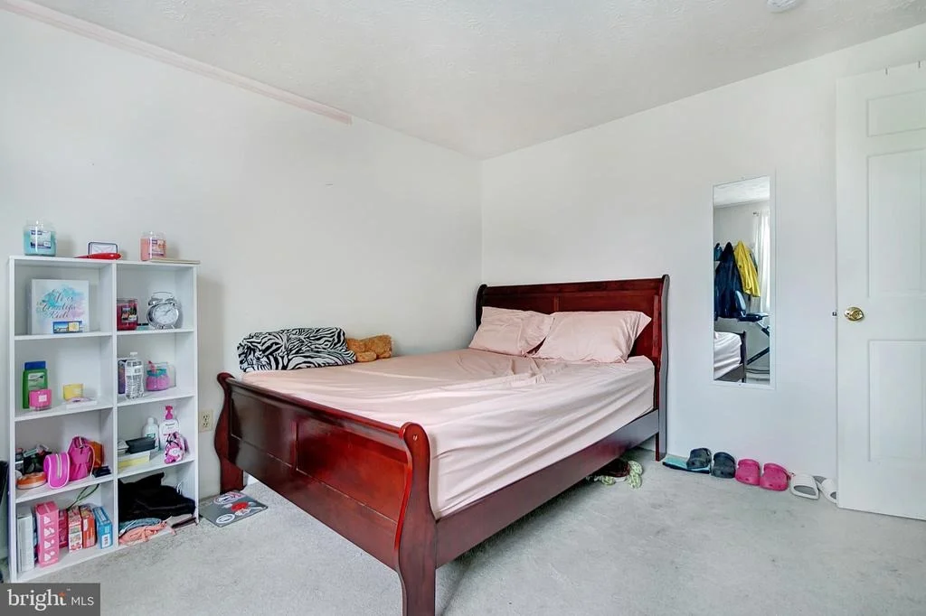Photo of 1800 LAWNVIEW DRIVE