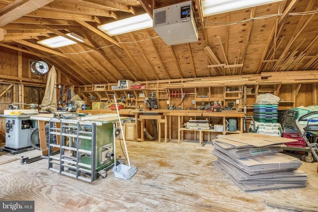Photo of 15225 CENTERGATE DRIVE