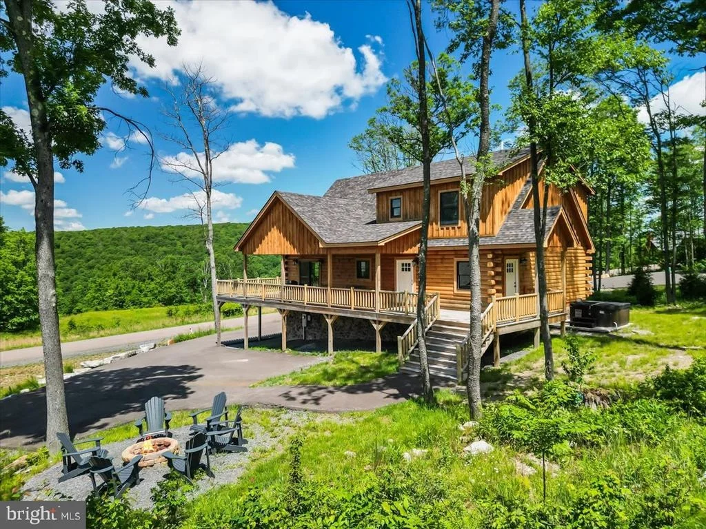 Photo of 957 N CAMP ROAD