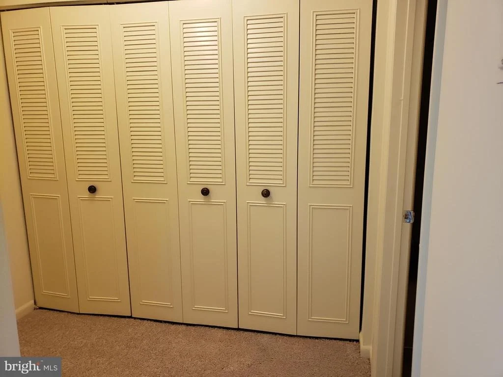 Photo of Unit 71B at 3600 GLENEAGLES DRIVE