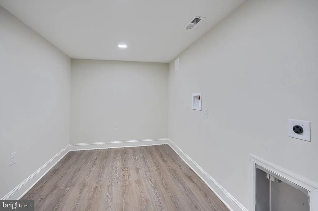 Photo of 11305 MAPLEVIEW DRIVE