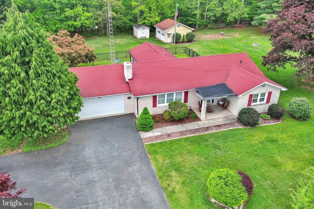 Photo of 1609 FAIRMOUNT ROAD