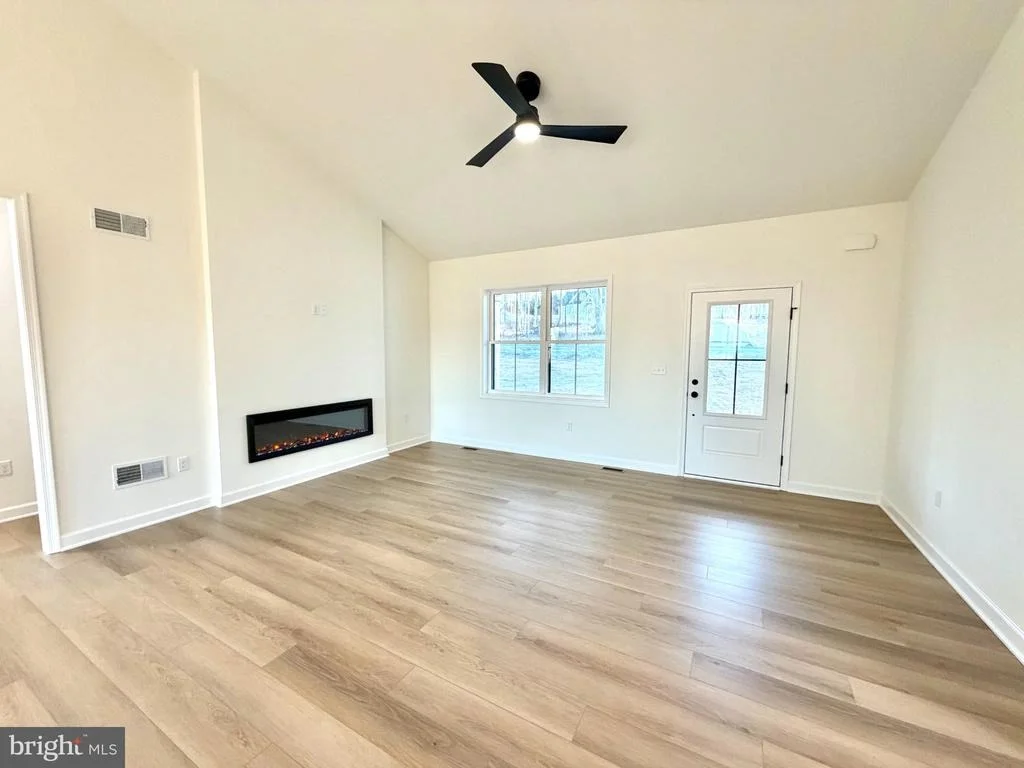 Photo of 663 CURTIS DRIVE