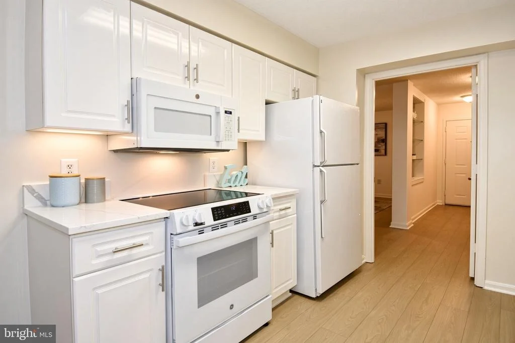 Photo of Unit 415 at 14809 PENNFIELD CIRCLE