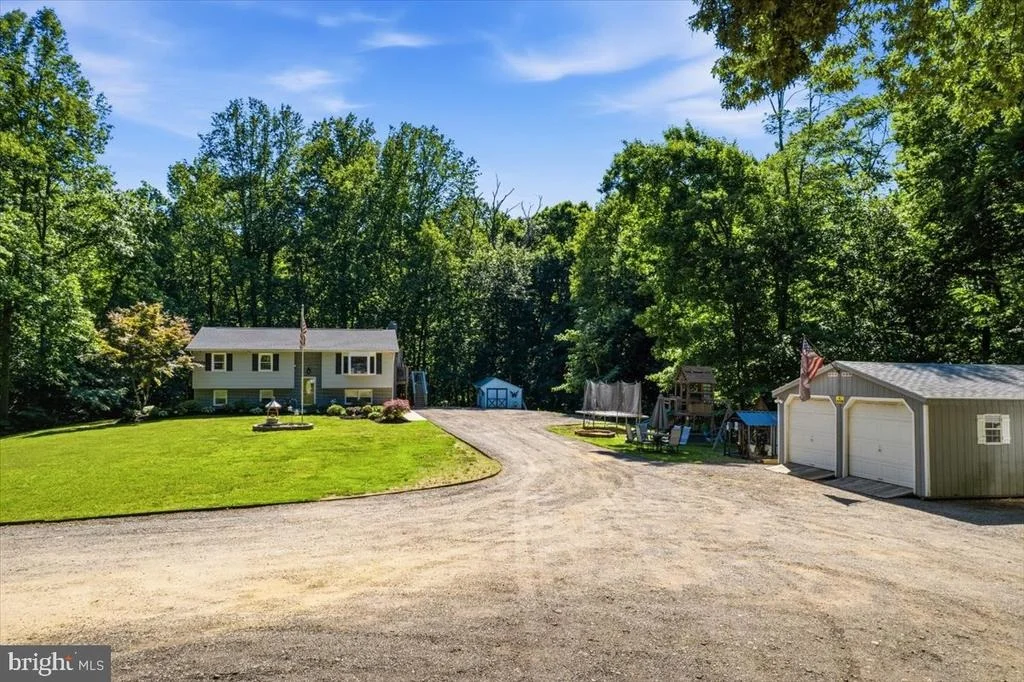 Photo of 1610 AVERY ROAD