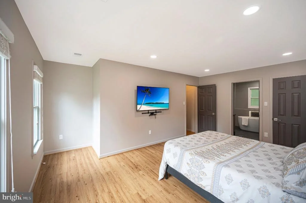 Photo of 4204 AVON DRIVE