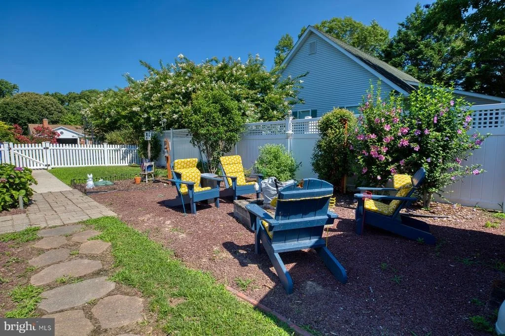 Photo of 16853 LANCASTER ROAD
