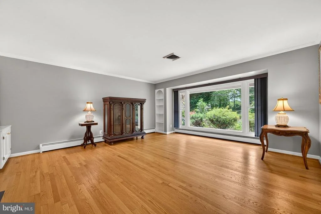 Photo of 11416 VALE ROAD