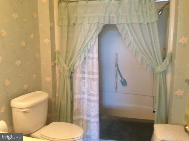 Photo of Unit 2824 at 15107 INTERLACHEN DRIVE