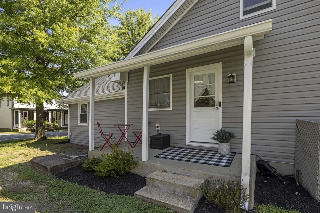 Photo of 21088 UNISON ROAD