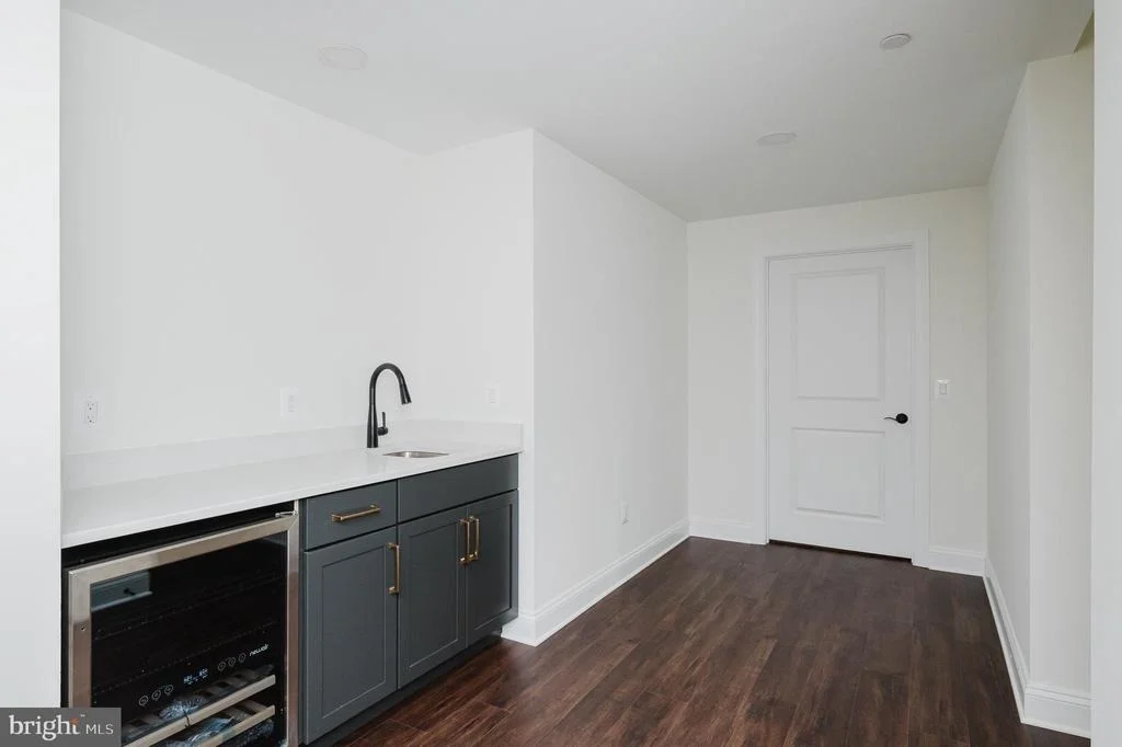 Photo of 1709 LAUREL BROOK ROAD