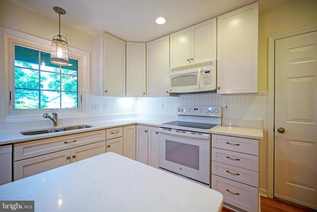 Photo of 72 GAINSBOROUGH DRIVE