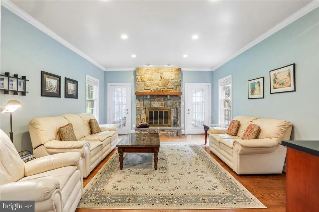Photo of 899 LINGANORE DRIVE