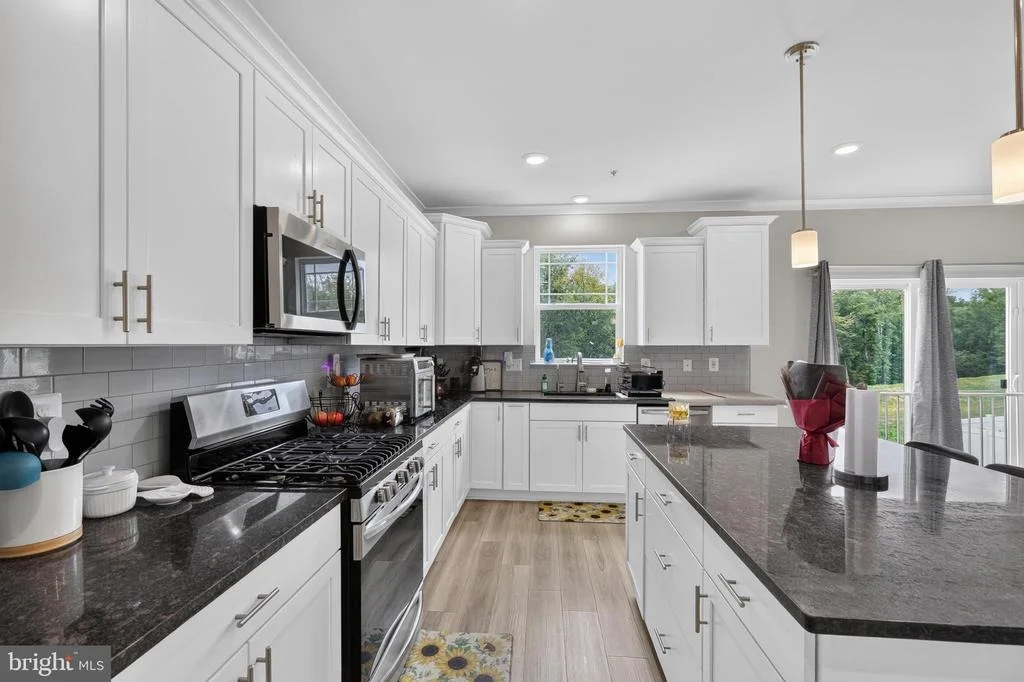 Photo of 4294 SHAKESPEARE CIRCLE