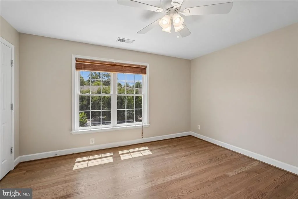 Photo of 41305 WINDYBUSH DRIVE