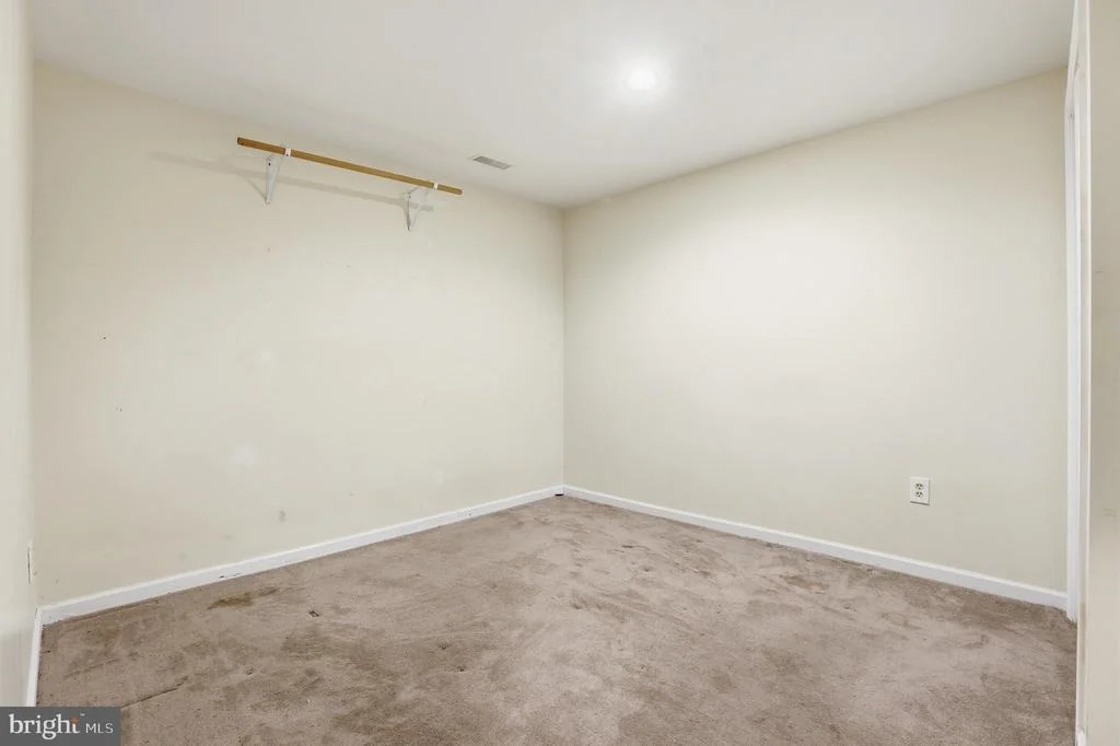 Photo of 1261 CAVENDISH DRIVE