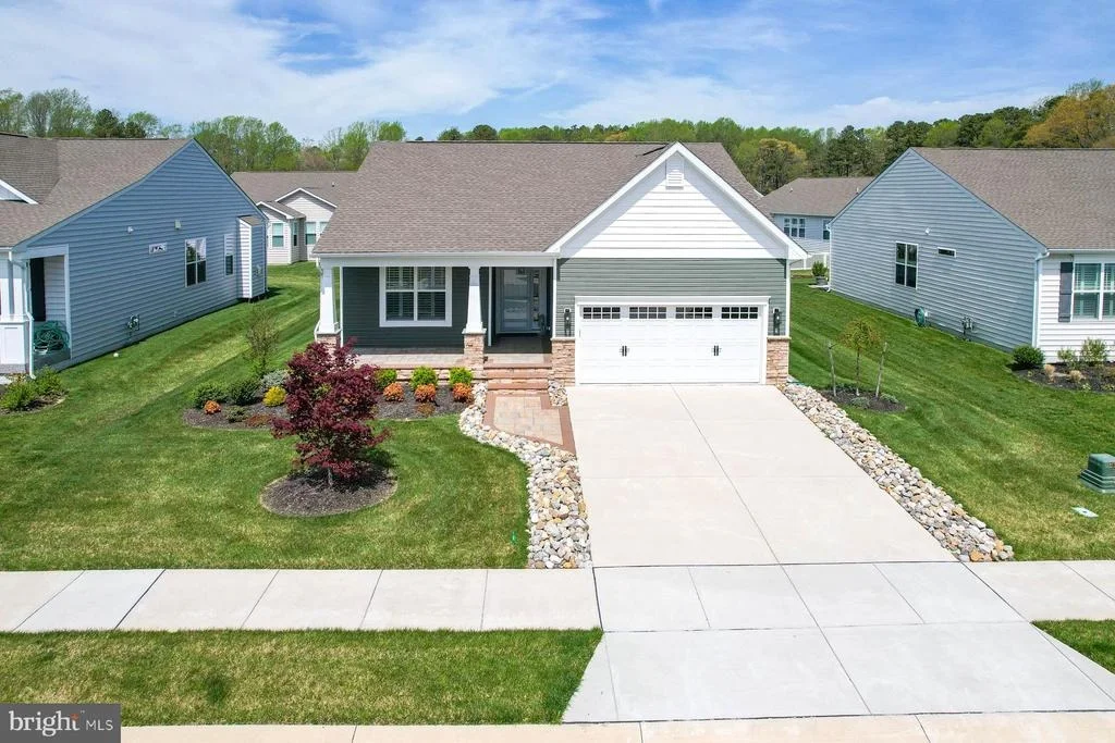 Photo of 25087 TREEVIEW LANE