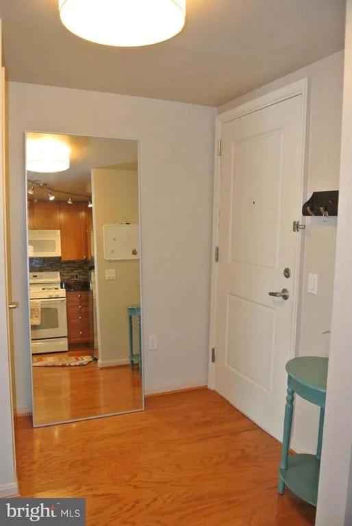 Photo of Unit 611 at 930 WAYNE AVENUE