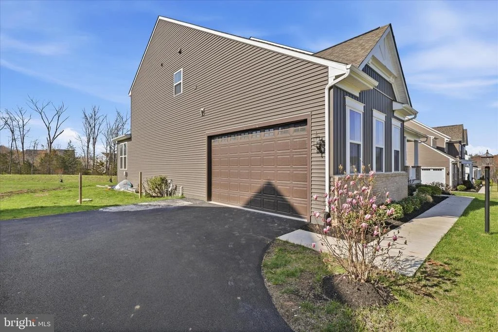 Photo of 7358 SUGAR MAGNOLIA LOOP