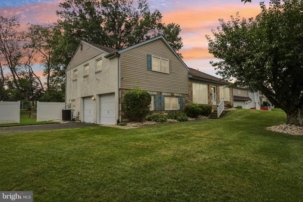 Photo of 865 WORTHINGTON DRIVE