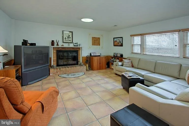 Photo of 1607 8TH PLACE