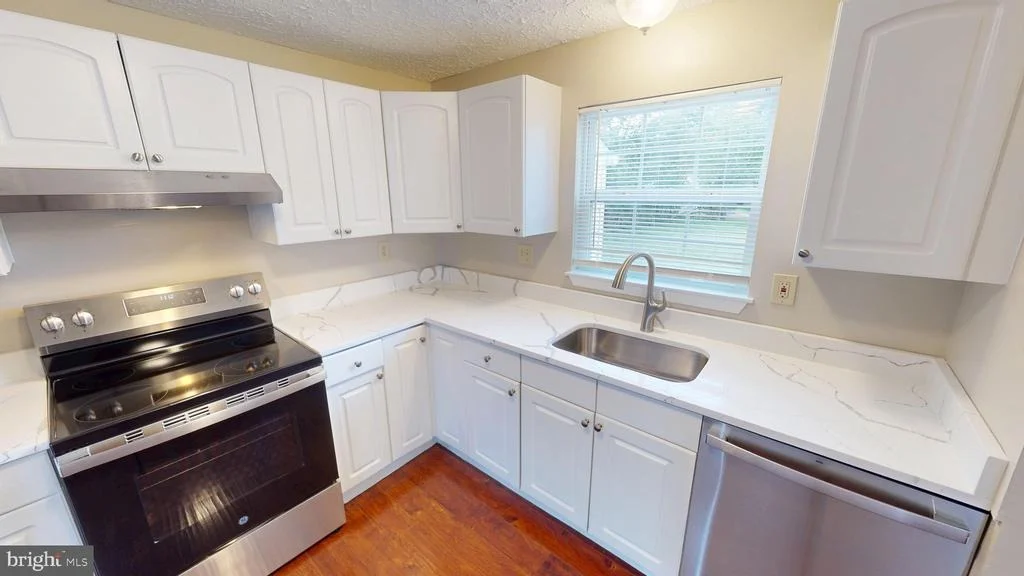 Photo of 1180 BANNISTER CIRCLE