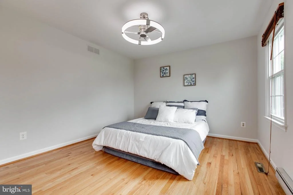 Photo of 8200 TYSON ROAD