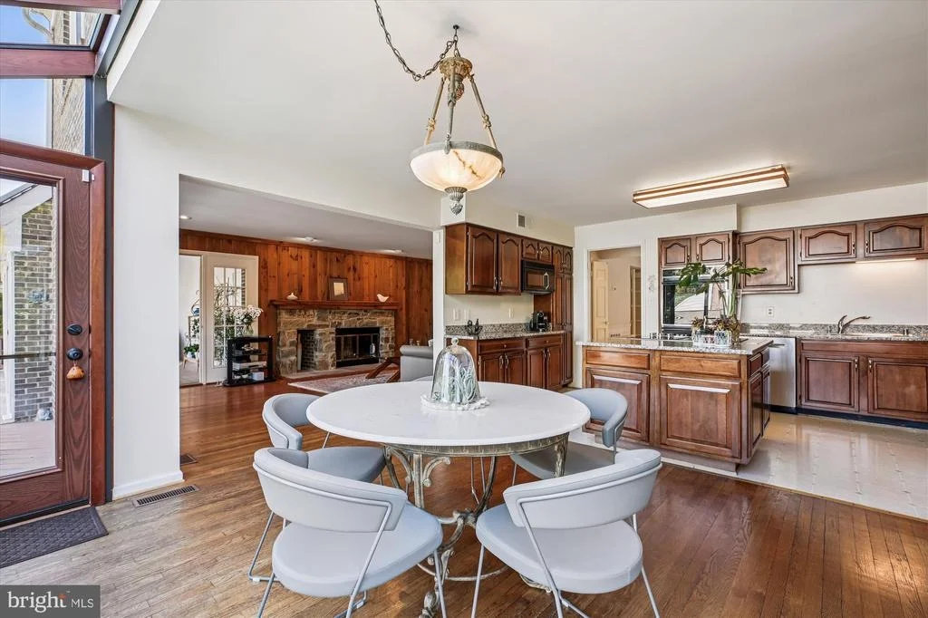 Photo of 9537 FOX HOLLOW