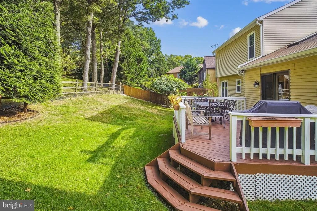 Photo of 2427 HENSLOWE DRIVE