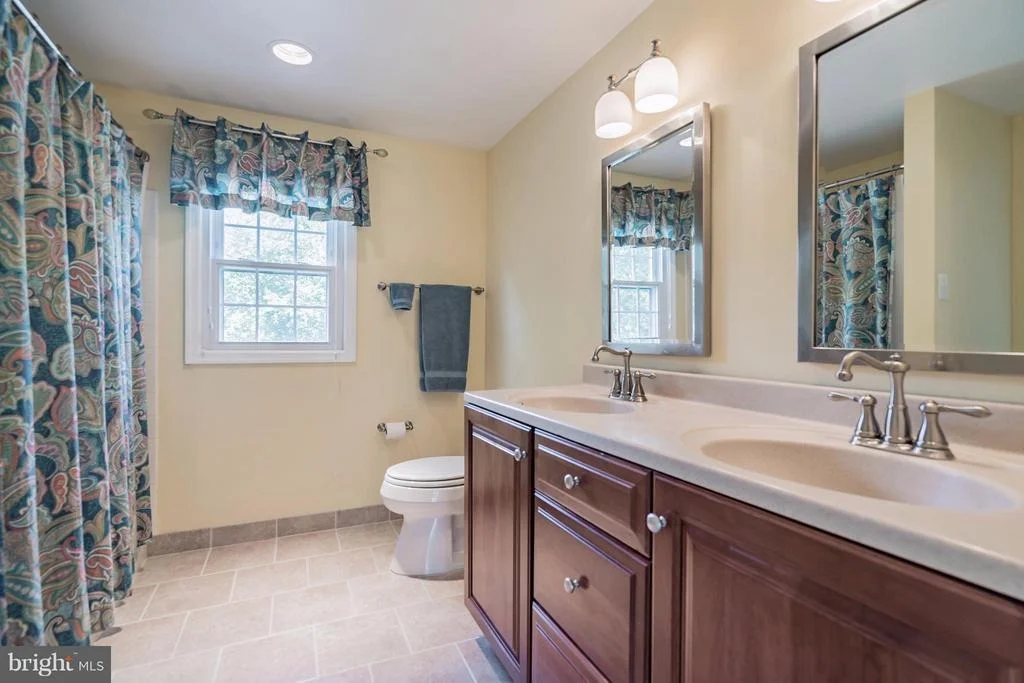 Photo of 4313 SIR WALTER ROAD