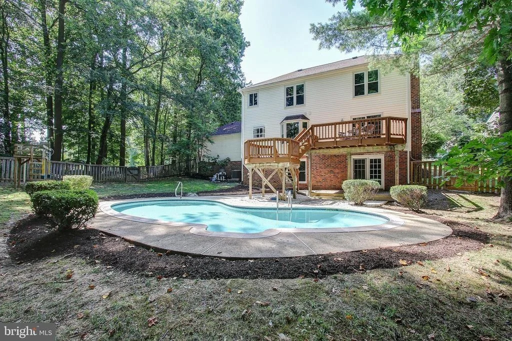 Photo of 7109 LONG VIEW ROAD