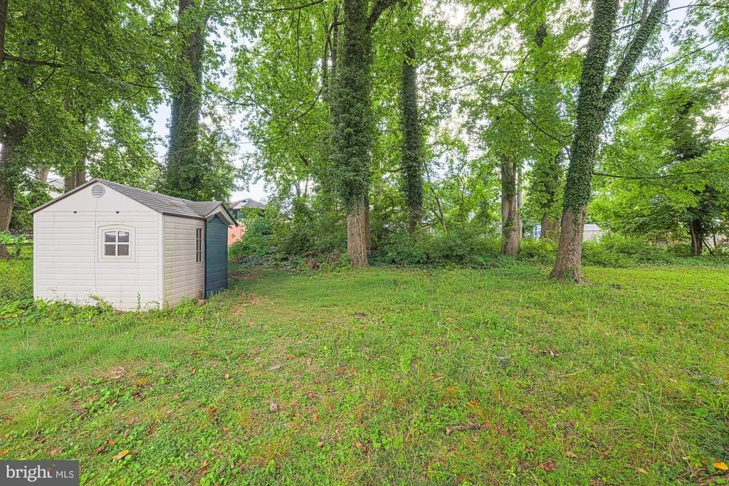 Photo of 6206 WINNER AVENUE