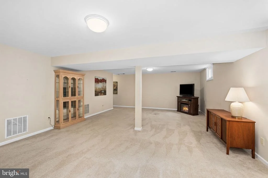 Photo of 9304 MAINSAIL DRIVE