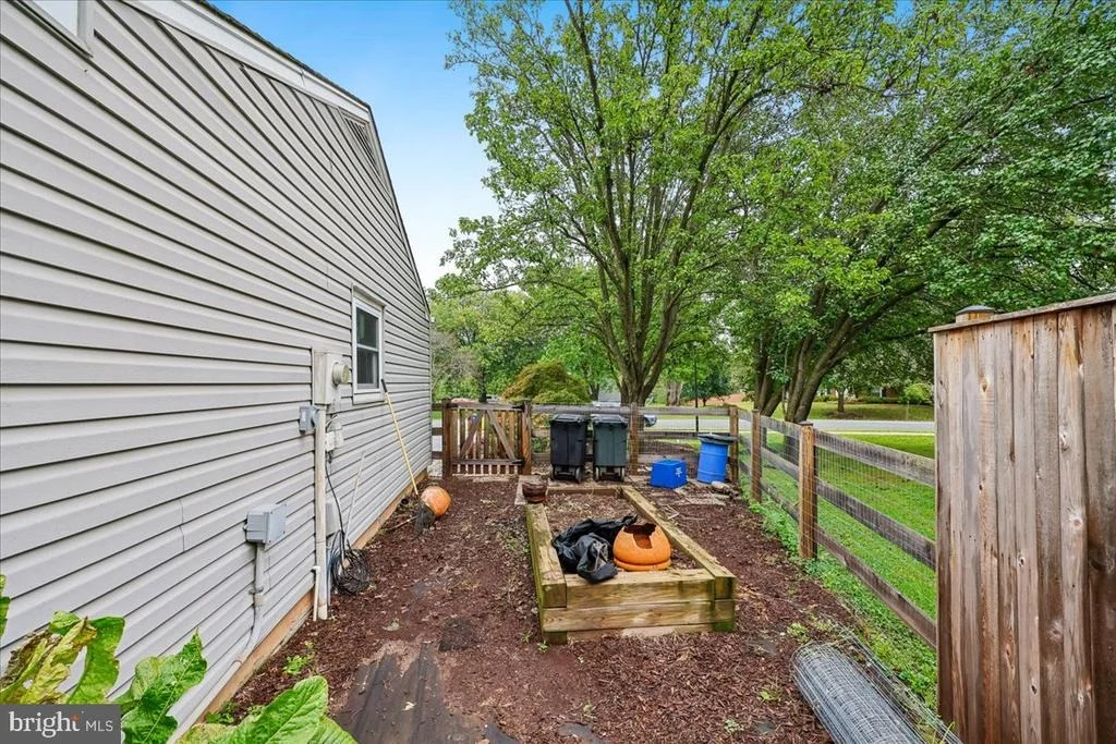 Photo of 17132 HOSKINSON ROAD
