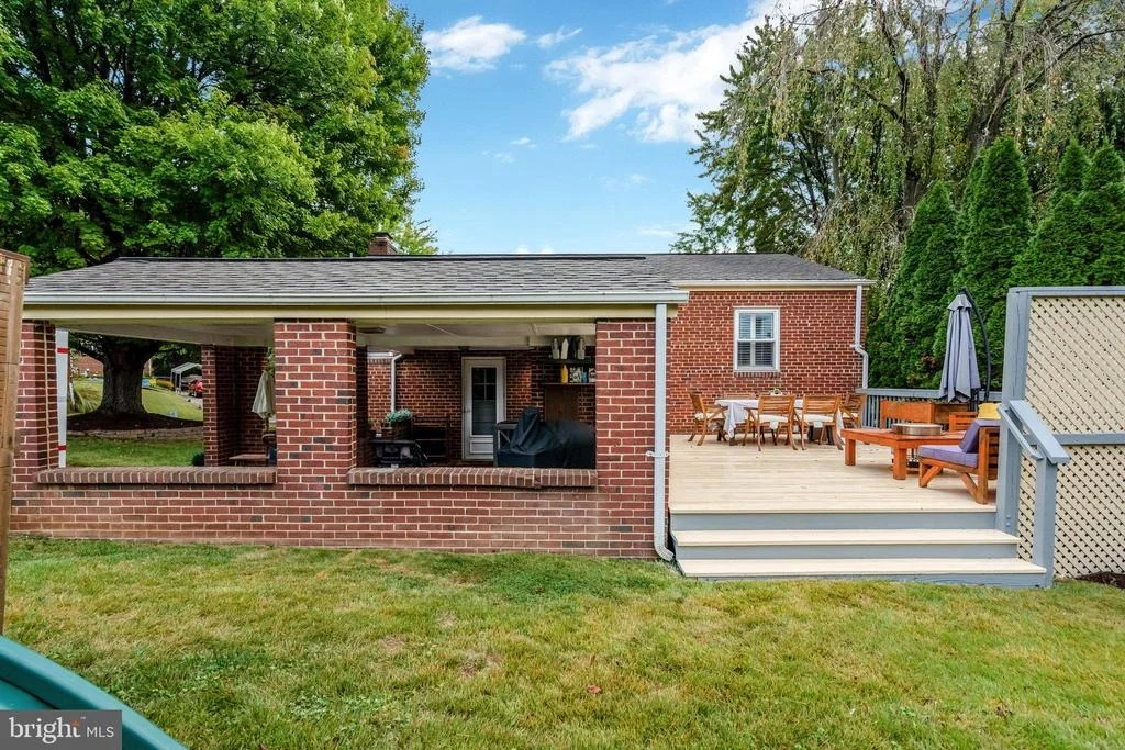 Photo of 3907 FAIRVIEW DRIVE