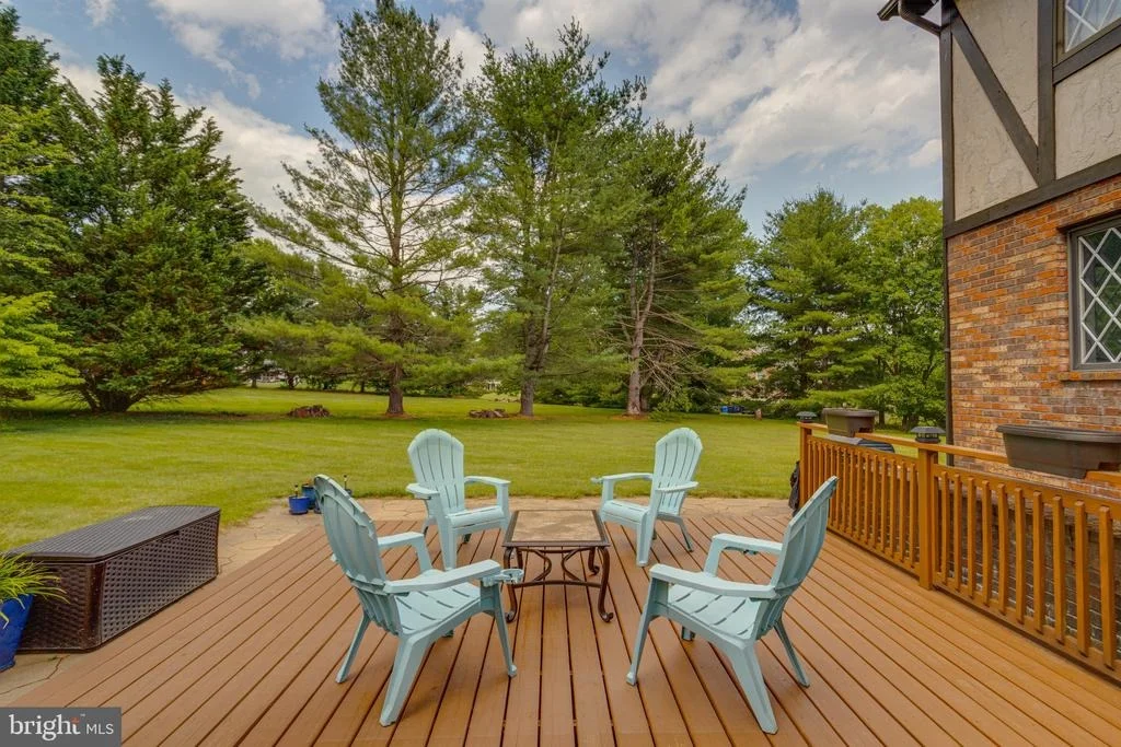 Photo of 2300 KINGS ARMS DRIVE