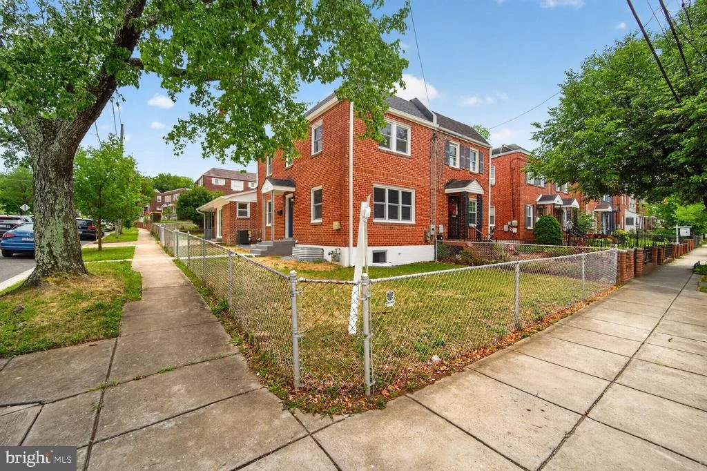 Photo of 1101 46TH PLACE SE