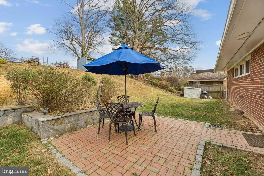 Photo of 7433 BATH STREET