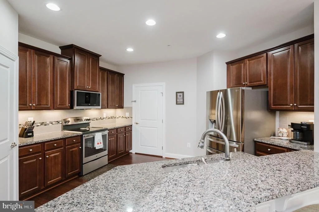 Photo of 355 TUFTON CIRCLE