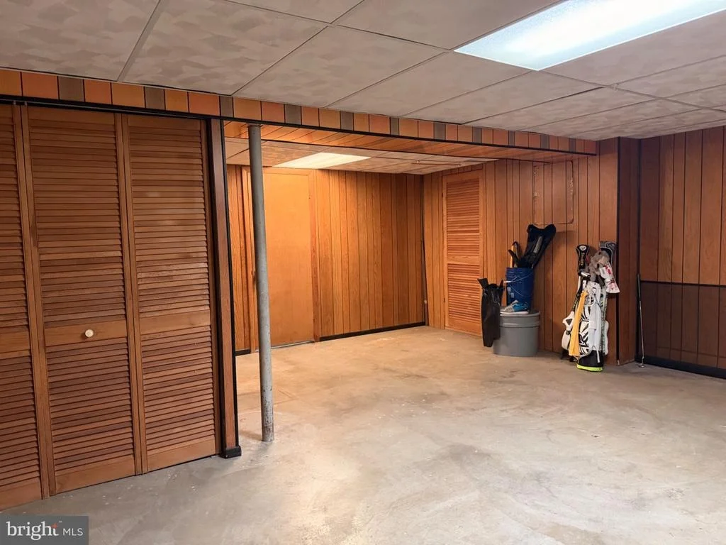 Photo of 6911 CANYON DRIVE