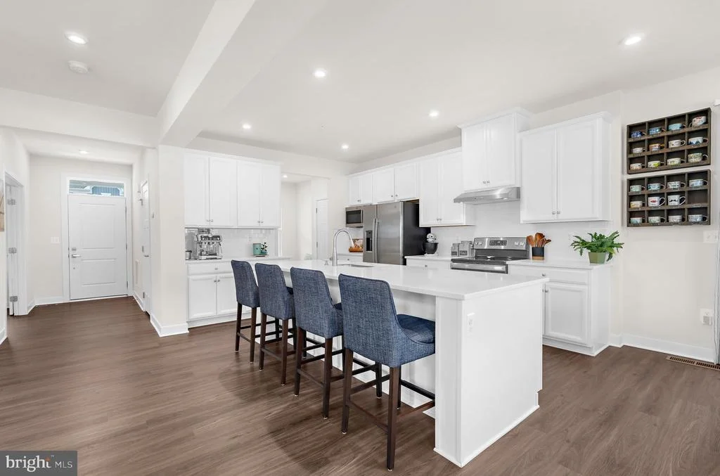 Photo of 8308 LEGACY CIRCLE