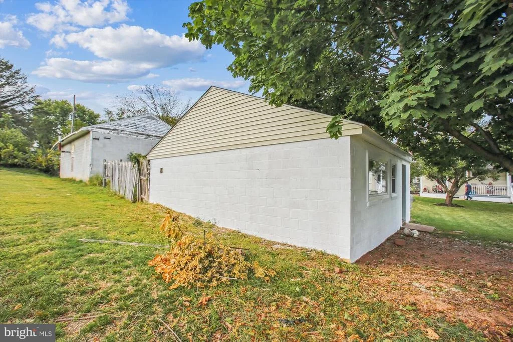Photo of 904 OAK STREET